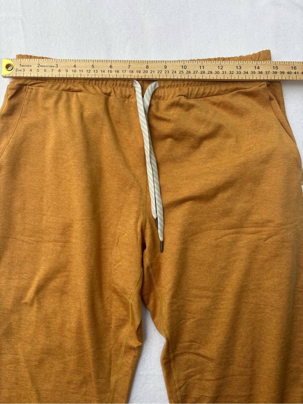 Vuori HALO Performance Joggers Mustard Flax Heather Drawstring - Picture 8 of 11
